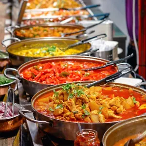Fabhotel White House - Nr Yashobhoomi Convention Centre Hotel